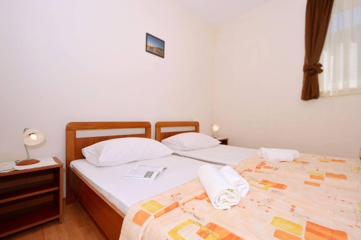 Apartments Sima Трогір Екстер'єр фото