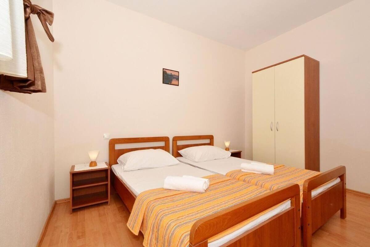 Apartments Sima Трогір Екстер'єр фото