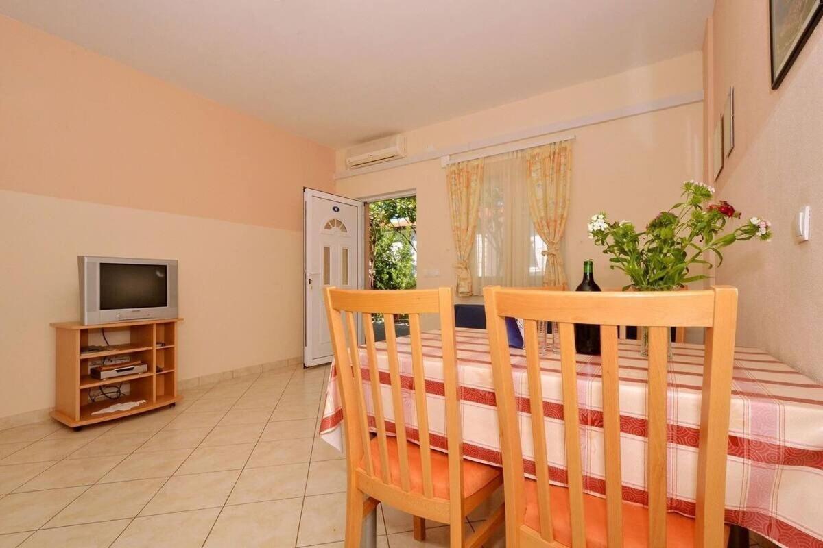 Apartments Sima Трогір Екстер'єр фото