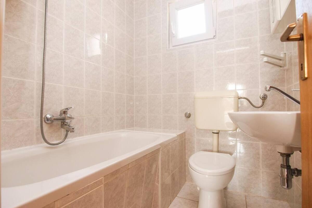 Apartments Sima Трогір Екстер'єр фото