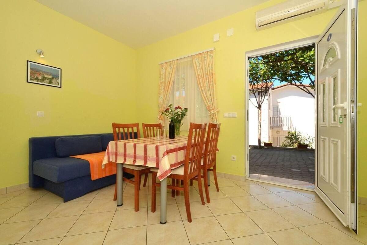Apartments Sima Трогір Екстер'єр фото